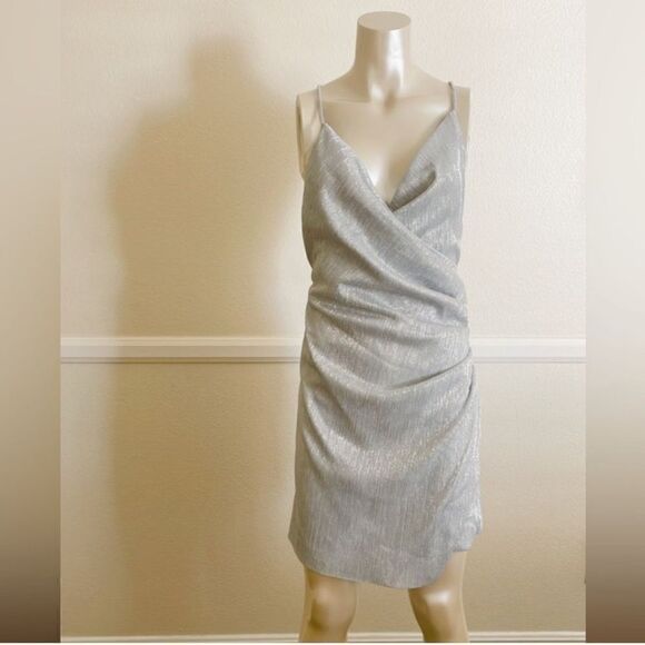 Silver shimmer mini dress A20 - Picture 2 of 7
